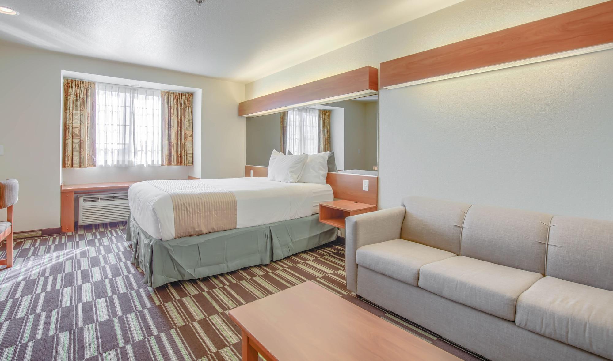 Microtel Inn & Suites By Wyndham Галф Шорс Екстериор снимка