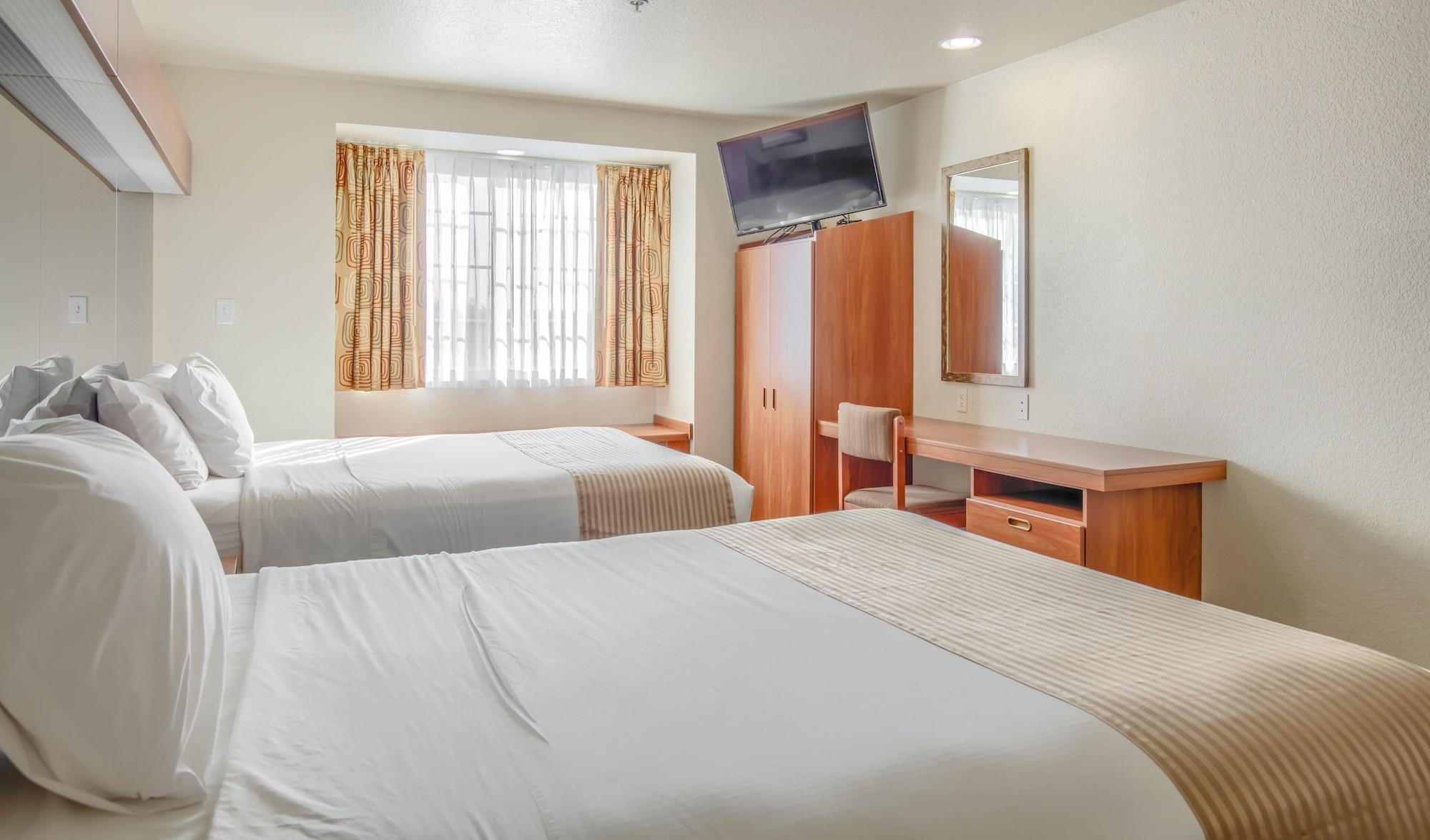 Microtel Inn & Suites By Wyndham Галф Шорс Екстериор снимка