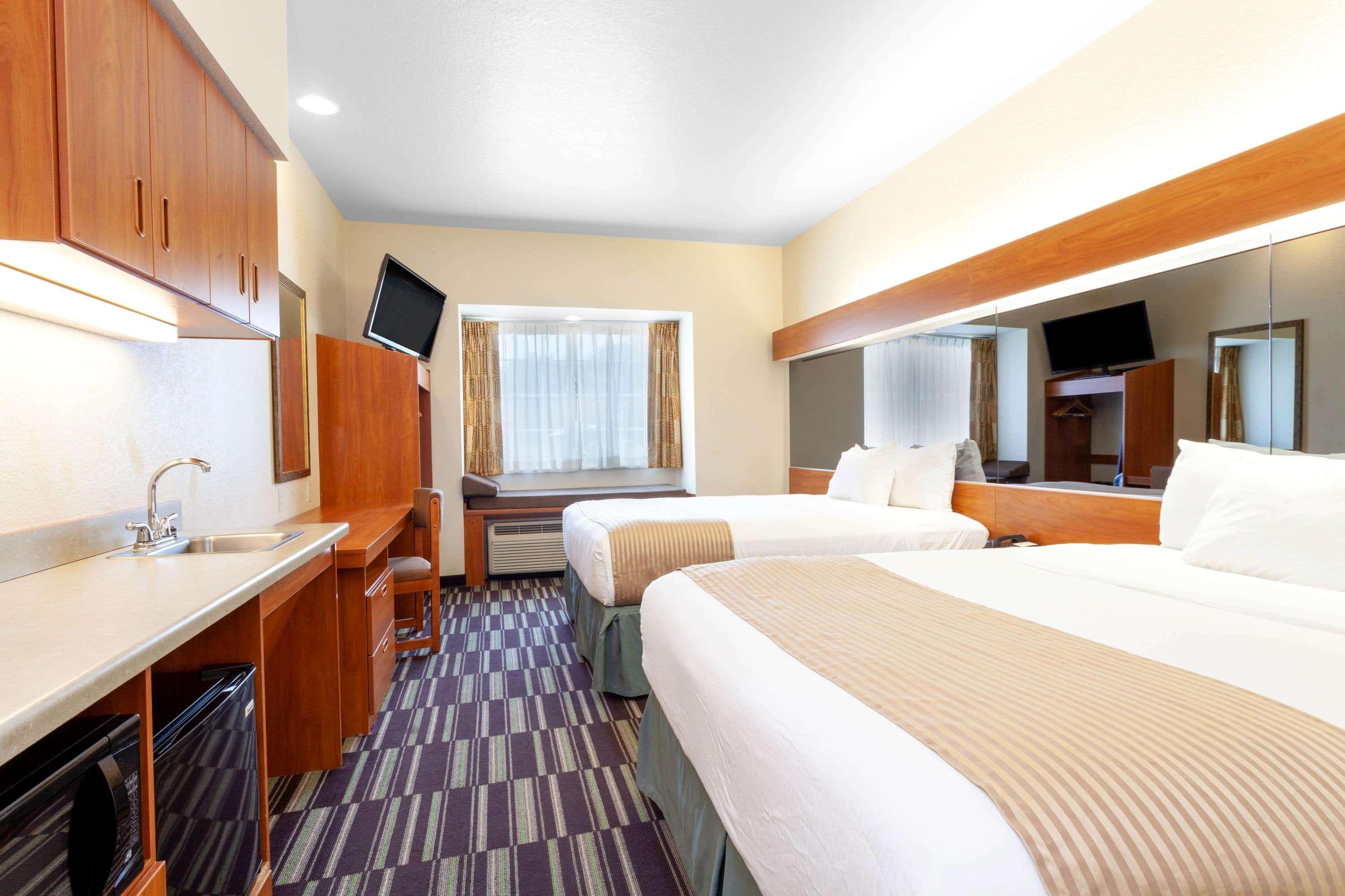 Microtel Inn & Suites By Wyndham Галф Шорс Екстериор снимка
