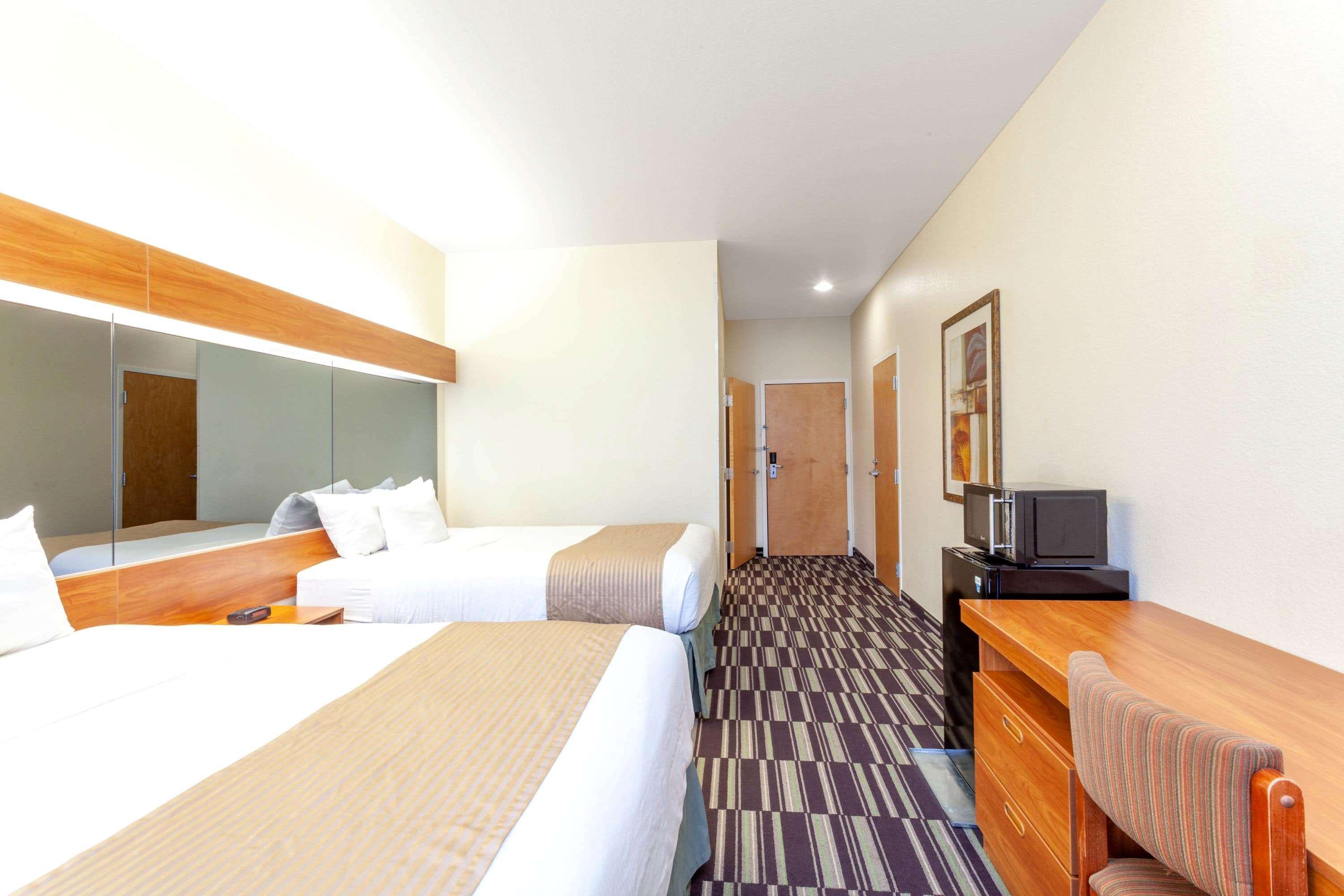 Microtel Inn & Suites By Wyndham Галф Шорс Екстериор снимка